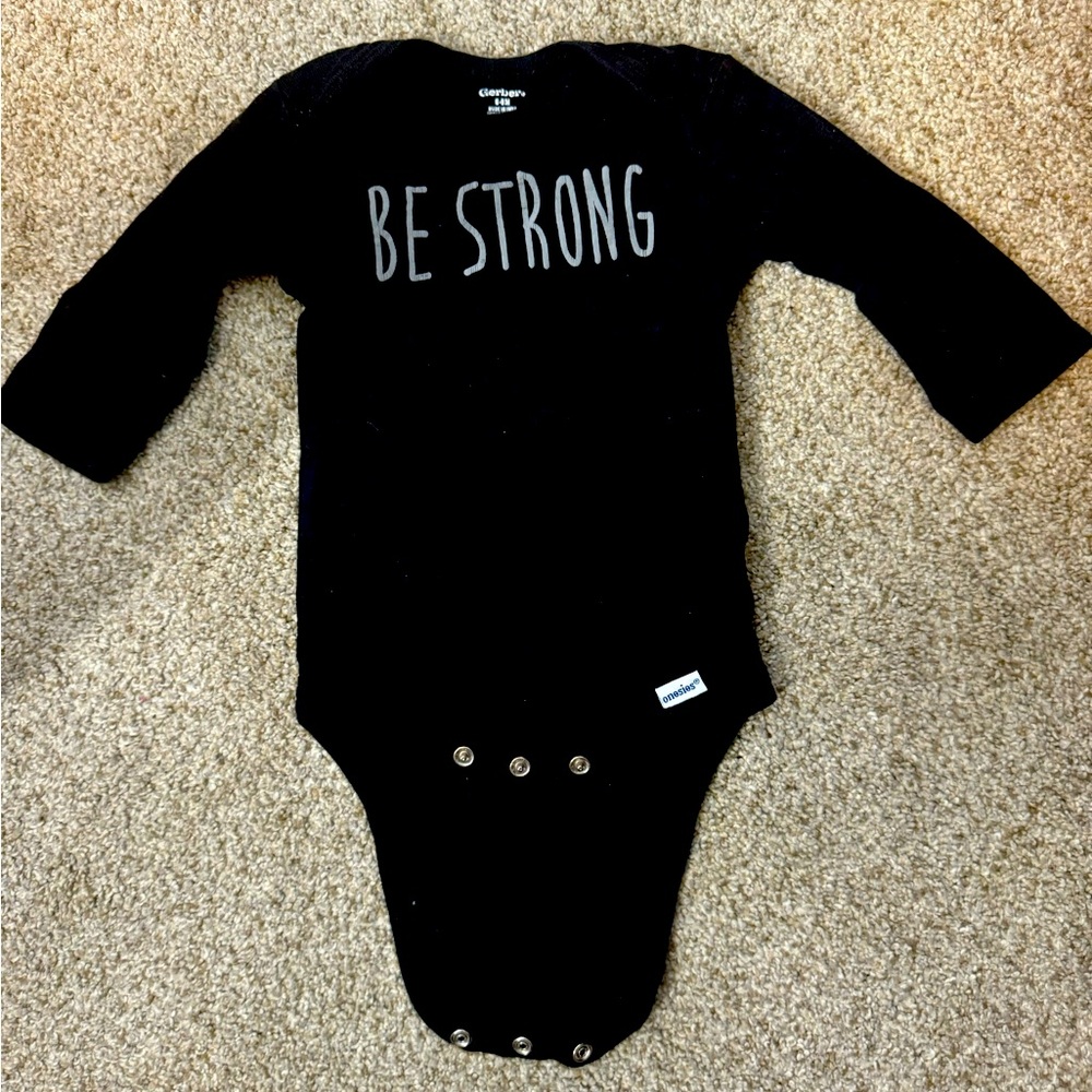 Gerber 
 Graphic Onsie